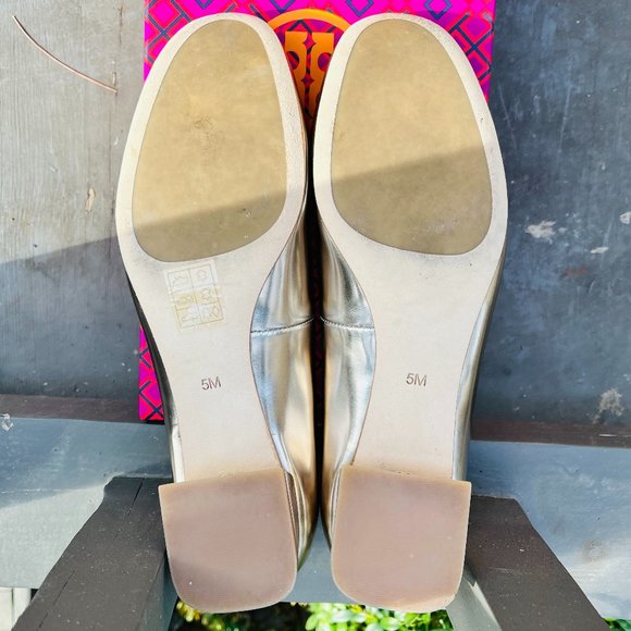 Tory Burch Gigi Dress Pumps in Metallic Gold w/ T Logo & Blocked Heel, Brand-New - Picture 9 of 13